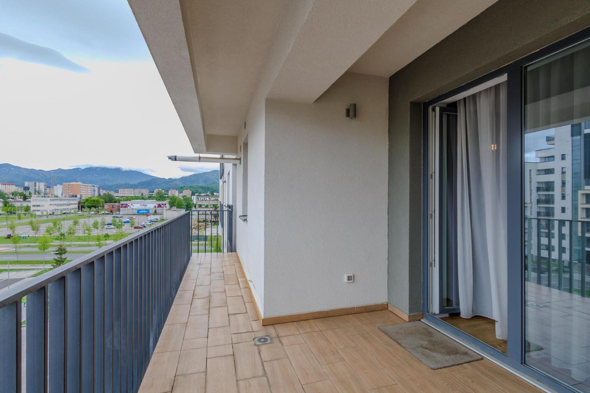 4Friendscoresibrasov M&L Bagian luar foto